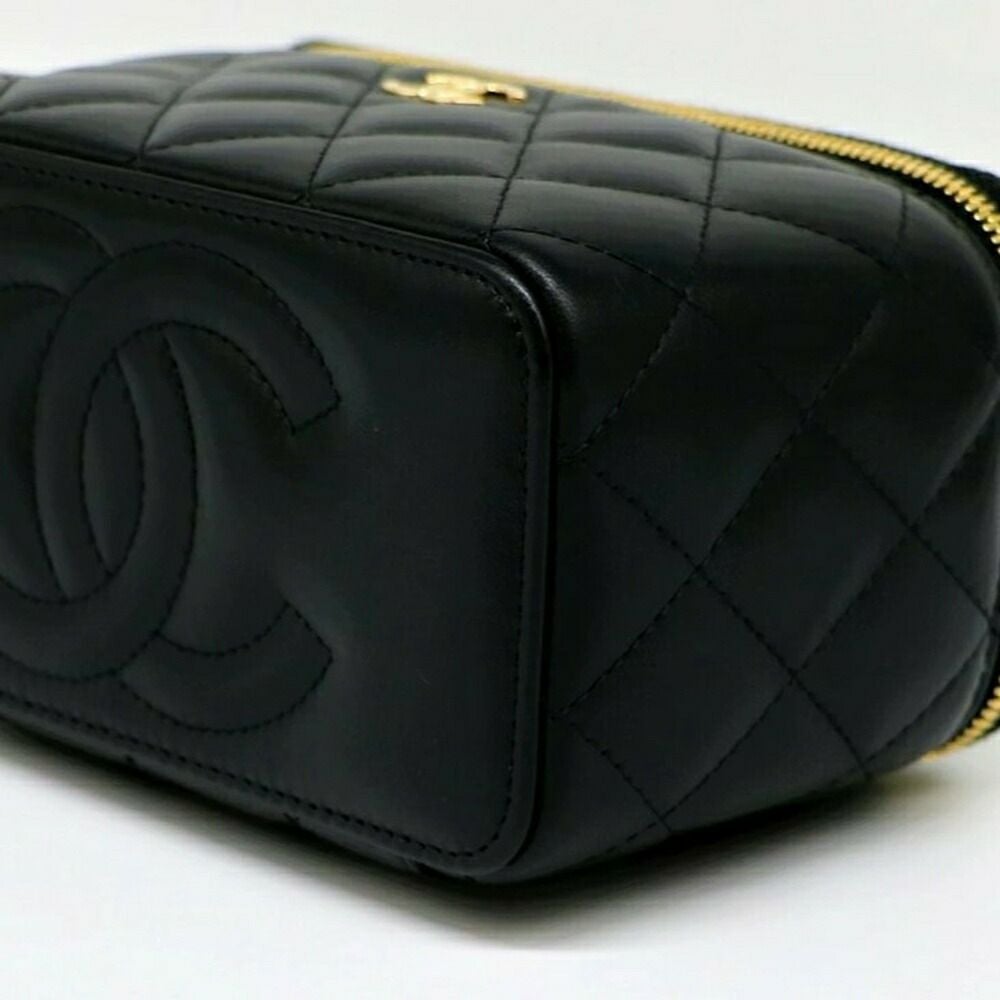 【リユース品】 シャネル CHANEL バッグ ショルダーバッグ ヴァニティ チェーンクラッチ AP3768 ブラック/ゴールド金具 【お取り寄せ】