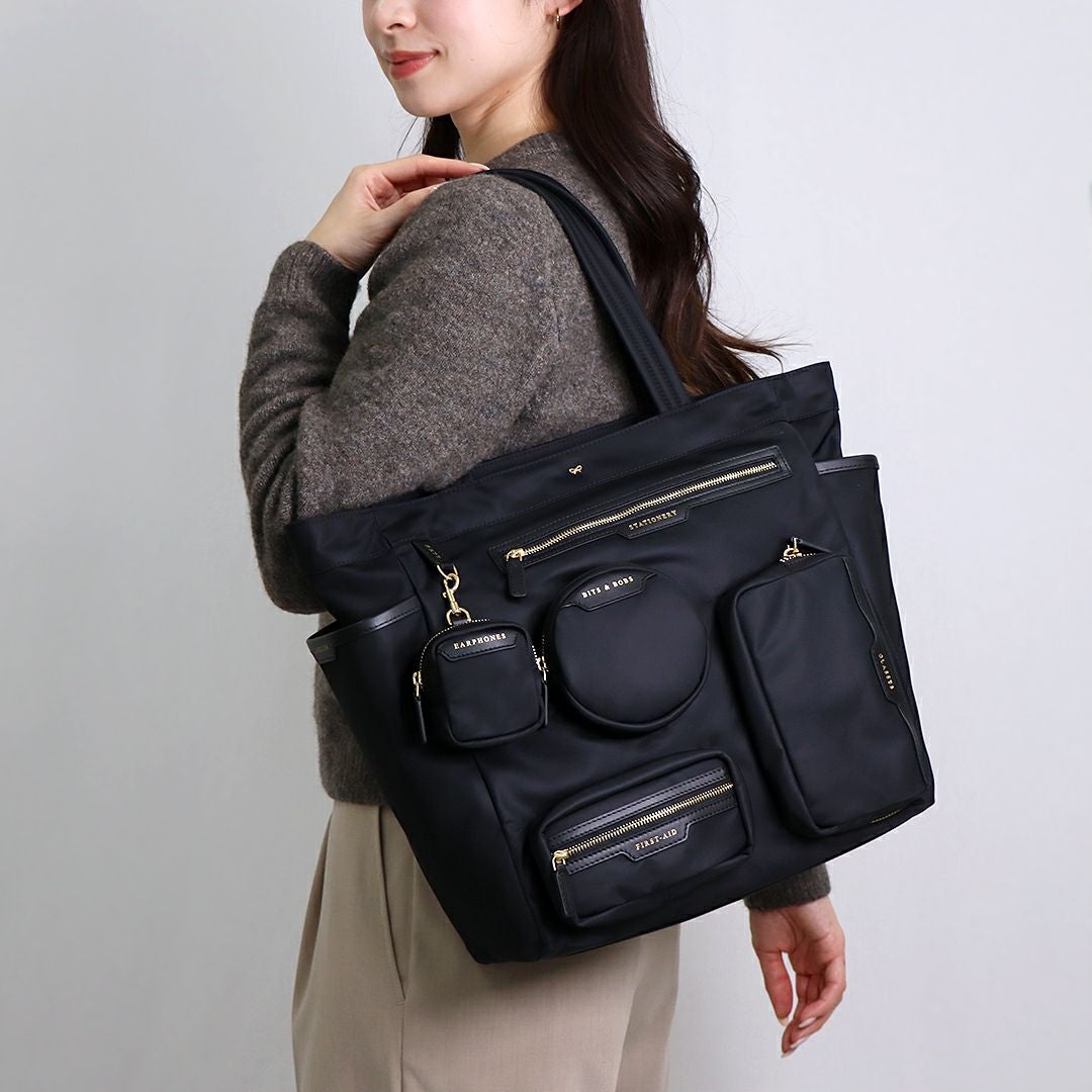 上2602-1084 ANYA HINDMARCH スマイリー トートバッグ ダークグレー キズ汚れ有り 二子玉) ANYA HINDMARCH アニヤハインドマーチ スマイリーウインク
