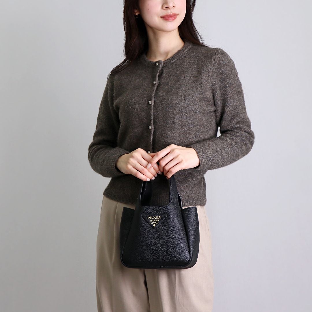 PRADA トップス 黒 匿名発送 Mサイズ 新品未使用 楽天市場】PRADA（ブランドプラダ）（Tシャツ・カットソー｜トップス