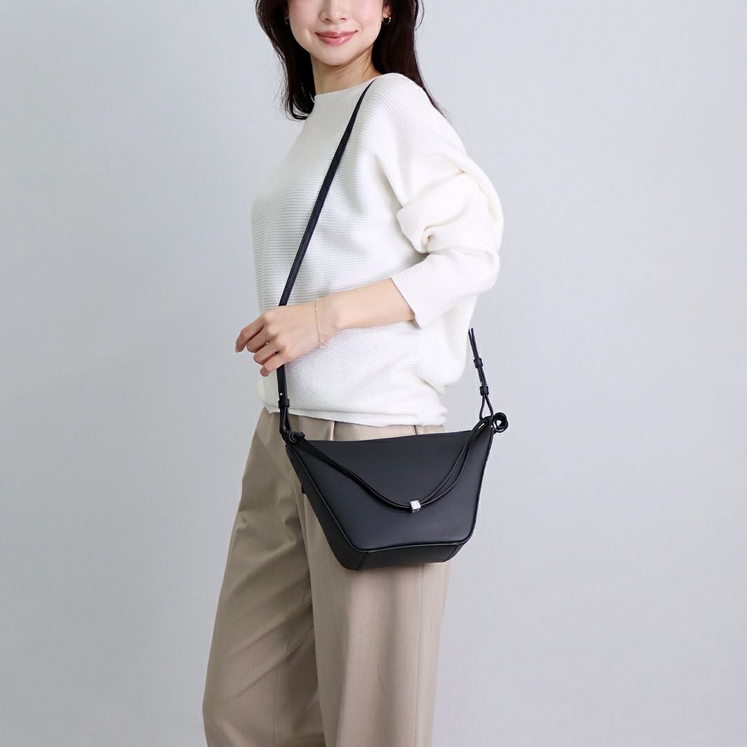 ロエベ LOEWE ショルダーバッグ ANAGRAM CUT OUT POCKET アナグラム