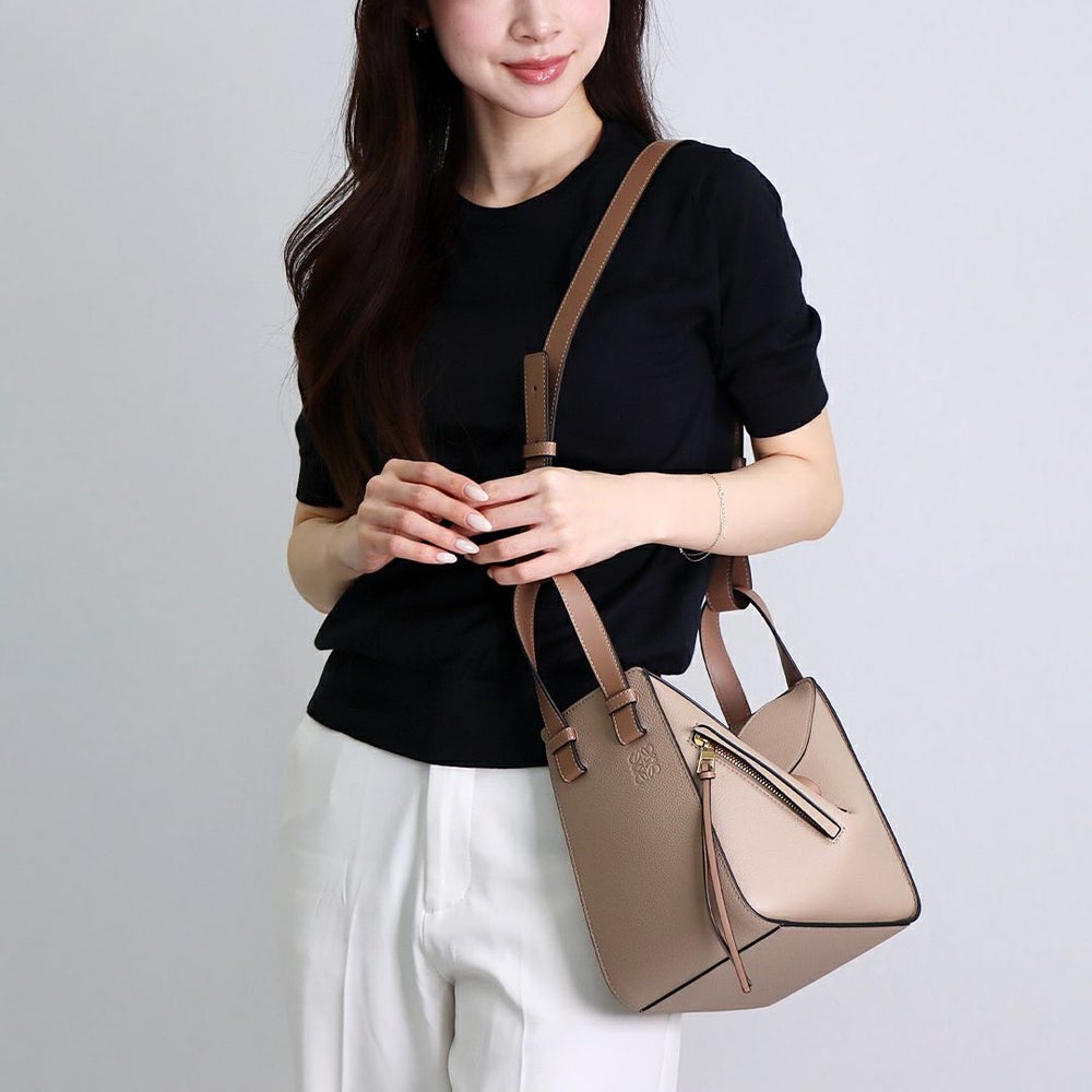 ロエベ LOEWE 2WAYバッグ ハンモック コンパクト A538H13X03 2150 SAND 【お取り寄せ】