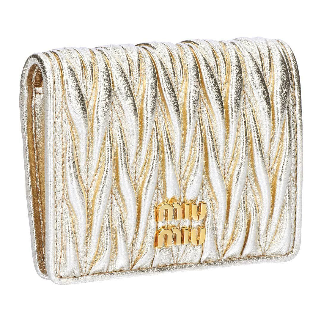 MIU MIU 二つ折り財布 ホワイト 編み込みデザイン miu miu（ミュウミュウ） マテラッセレザー 折り財布