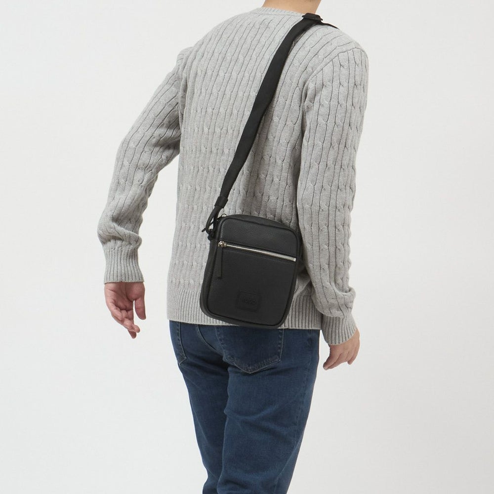 ヒューゴボス HUGO BOSS ショルダーバッグ HUGO RED 50535669 001 BLACK