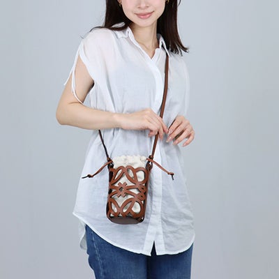 000000047570-01.jpg?size=m&w= 