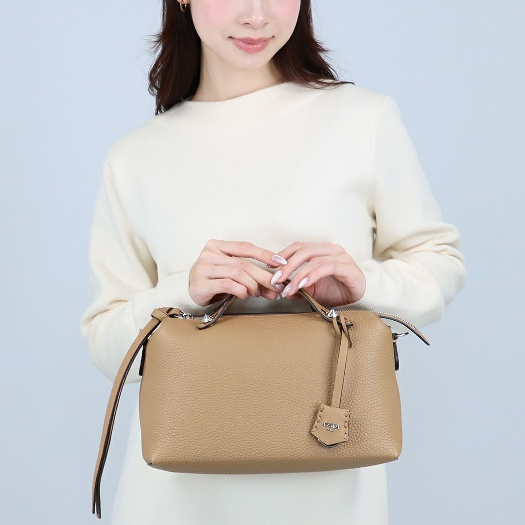 フェンディ FENDI 2WAYバッグ ピーカブー 8BN327 AP4U F1MJI NAPPA