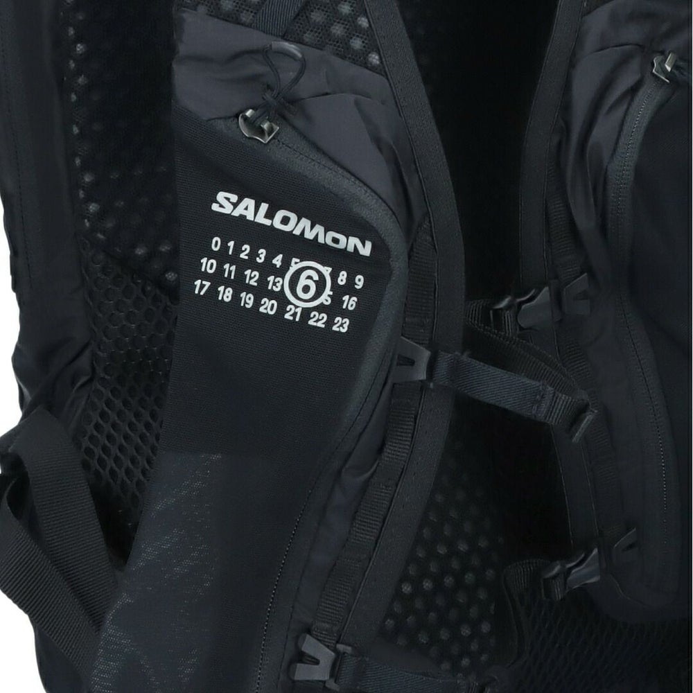 エムエムシックス メゾンマルジェラ MM6 MAISON MARGIELA バッグ リュックサック バックパック XT 15 MM6 SALOMON サロモン コラボ SB6WA0003 P5782 ブラック