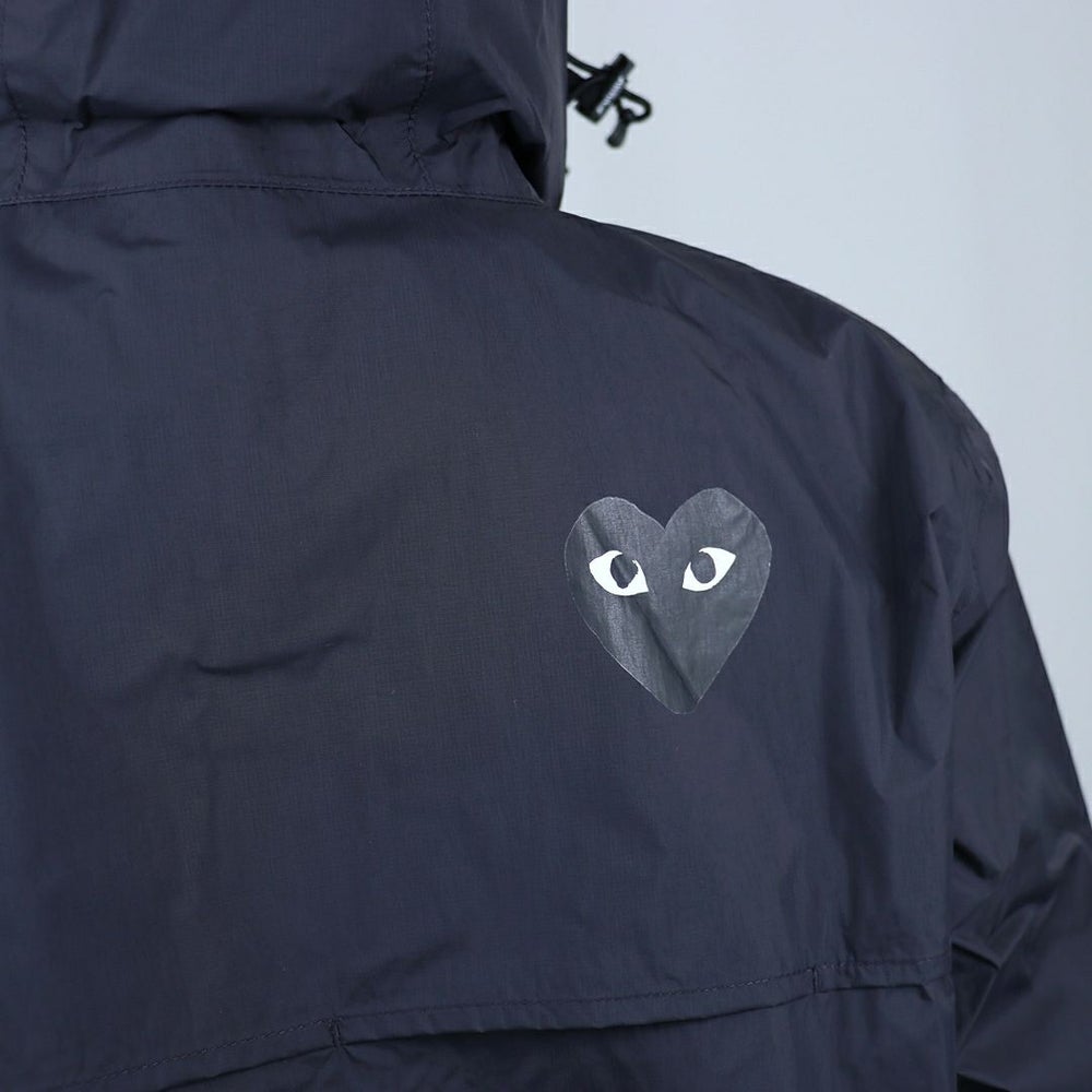 コムデギャルソン COMME DES GARCONS ユニセックス ジャケット ナイロンパーカー PLAY プレイ AZ J507 051 ジップアップ フーディ