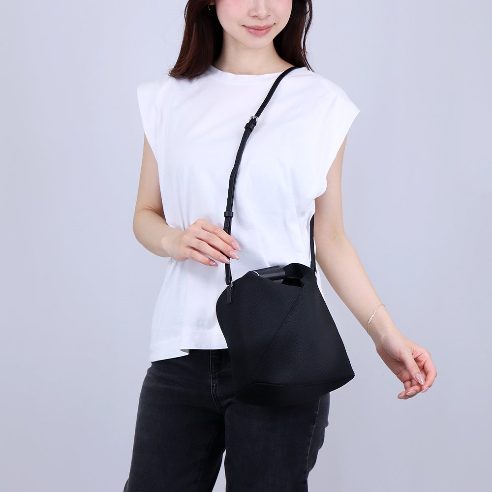 エムエムシックス メゾンマルジェラ MM6 MAISON MARGIELA 2WAYバッグ JAPANISE CROSSBODY SB6WD0026 P6414 T8013